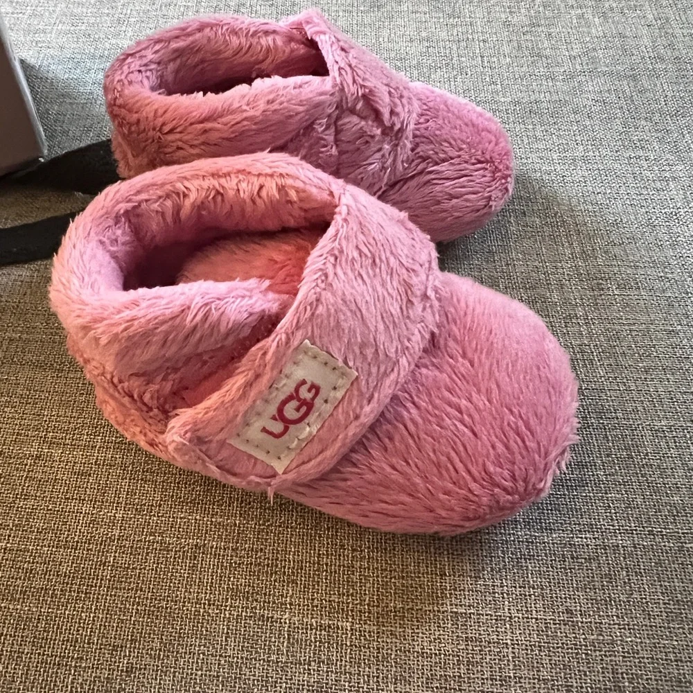 Ugg Bixbee Baby Booties Bubblegum - Picture 2 of 9
